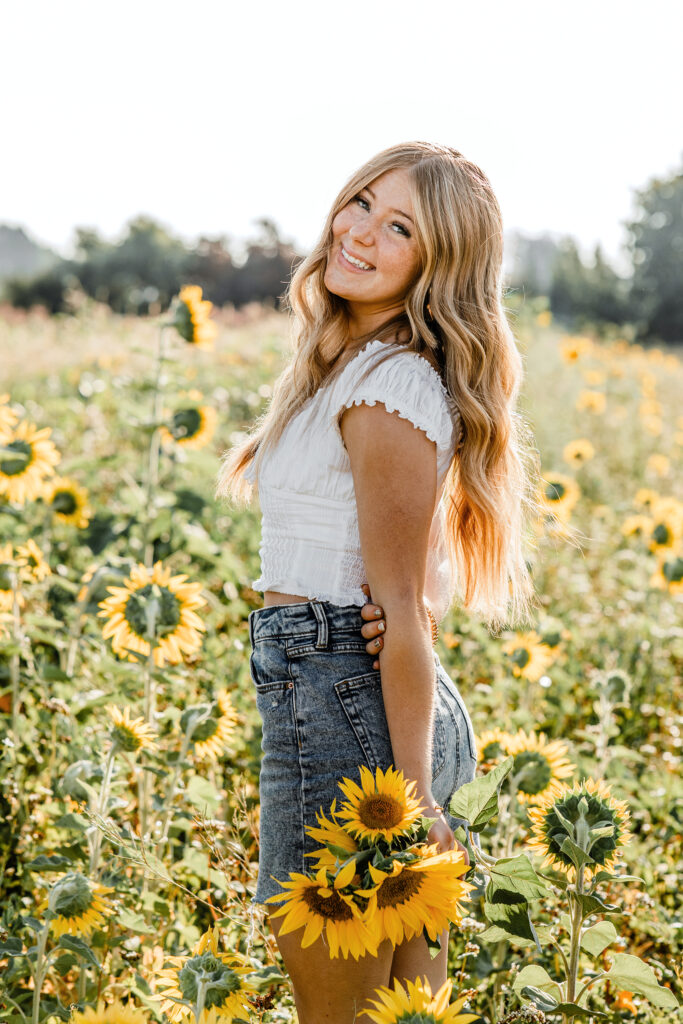 Kwincee Senior Session Senior Sunflower Session